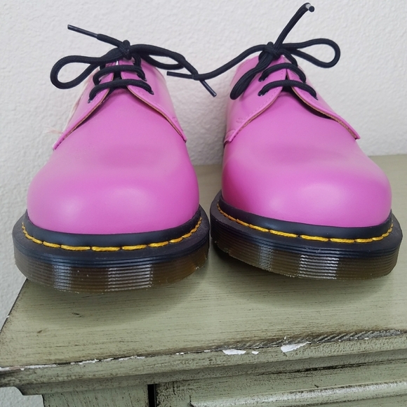 Dr. Martens Smooth Leather Oxfords in Thrift Pink main image 4